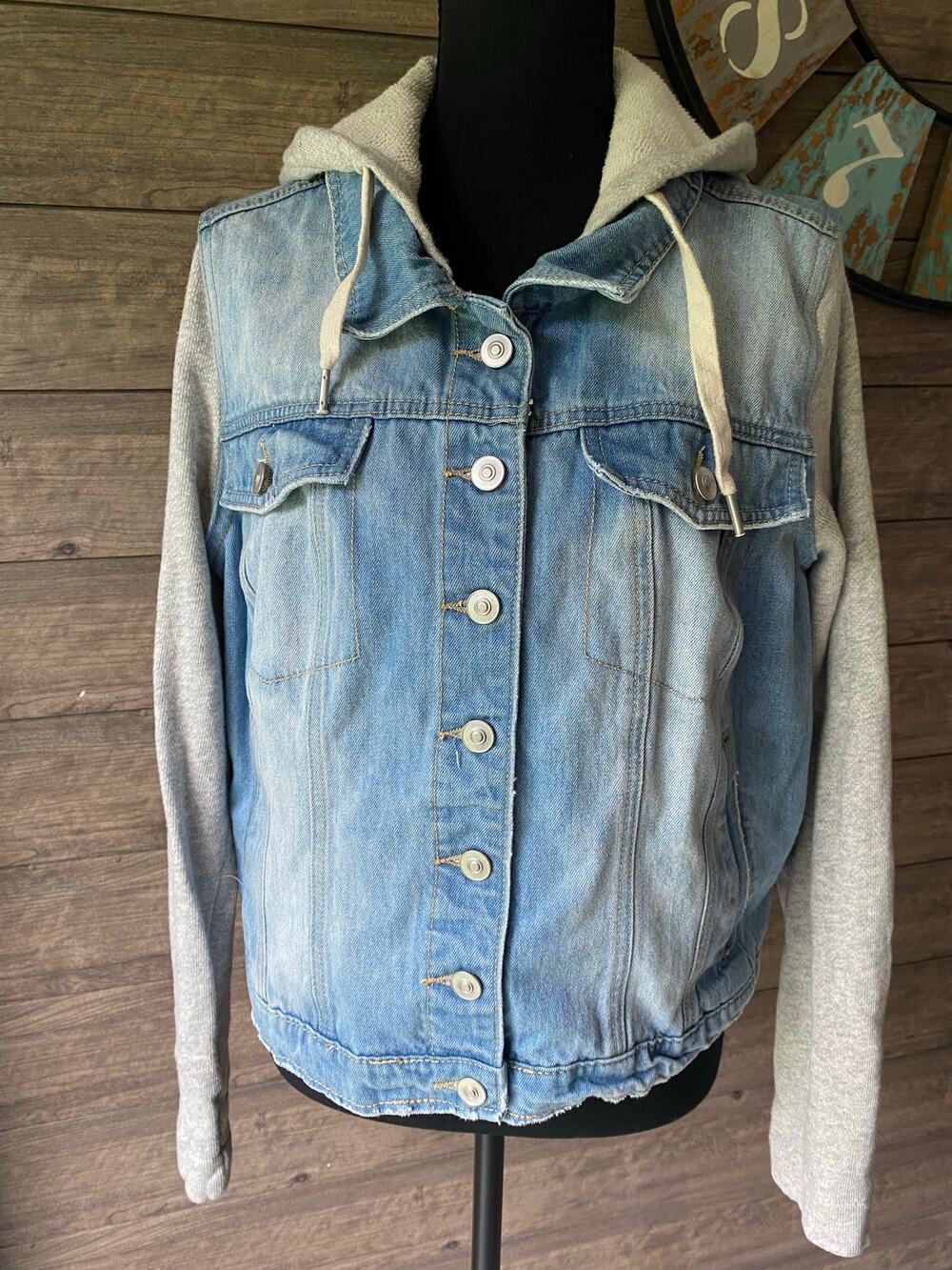 Maurices Hooded Denim Jacket Size 0 Fits Like a Large See Measurements